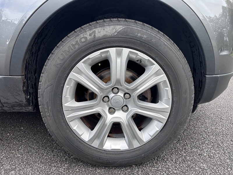 Land Rover eD4 SE Tech SUV 2.0 Manual Diesel