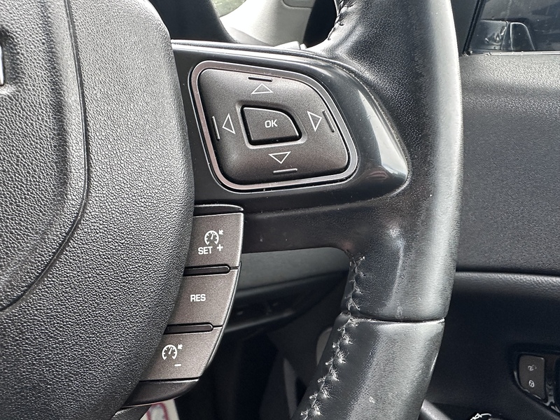 Land Rover eD4 SE Tech SUV 2.0 Manual Diesel