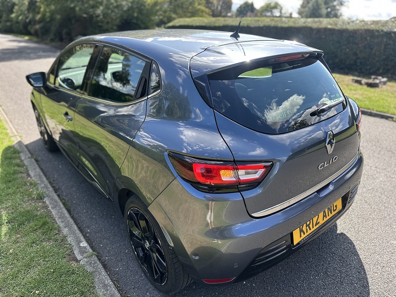 Renault TCe Signature Nav Hatchback 1.2 Manual Petrol