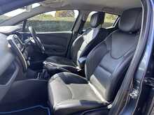 Renault Clio TCe Signature Nav