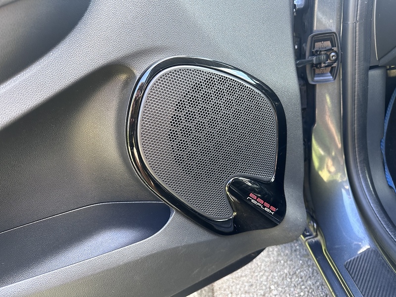 Renault TCe Signature Nav Hatchback 1.2 Manual Petrol