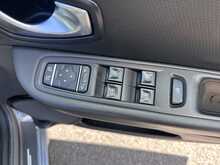 Renault Clio TCe Signature Nav