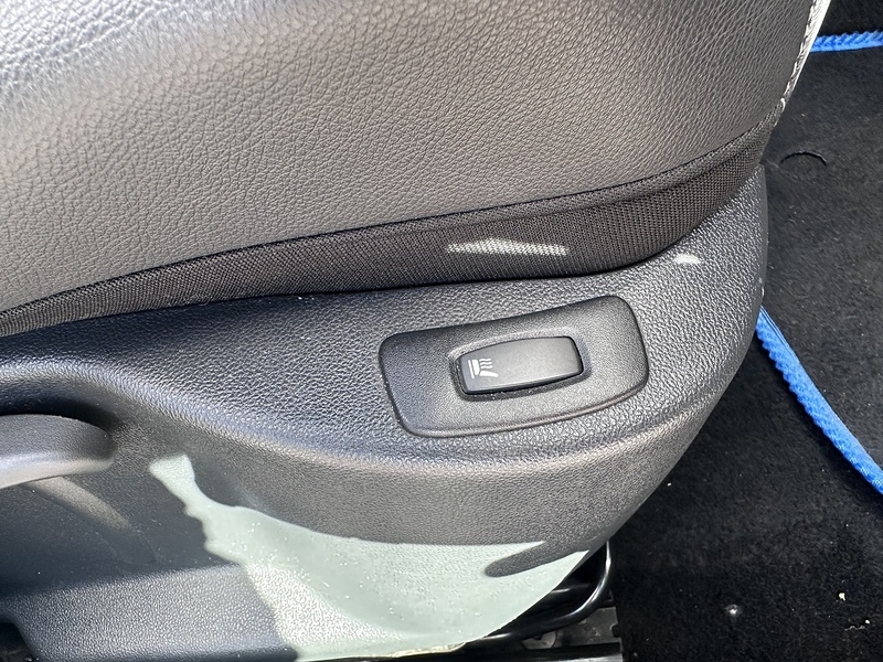 Renault TCe Signature Nav Hatchback 1.2 Manual Petrol