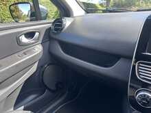 Renault Clio TCe Signature Nav
