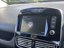 Renault Clio TCe Signature Nav