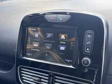 Renault Clio TCe Signature Nav