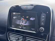 Renault Clio TCe Signature Nav