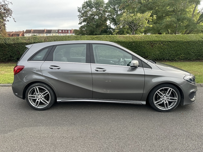 Mercedes-Benz B200d AMG Line MPV 2.1 Manual Diesel