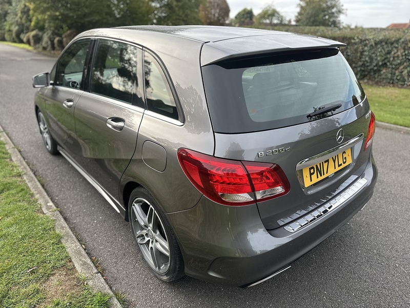 Mercedes-Benz B200d AMG Line MPV 2.1 Manual Diesel