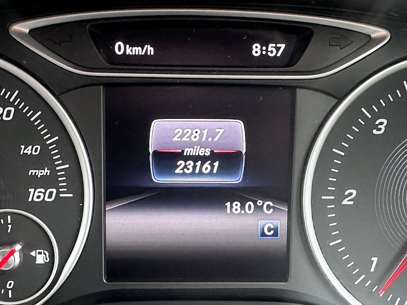 Mercedes-Benz B200d AMG Line MPV 2.1 Manual Diesel