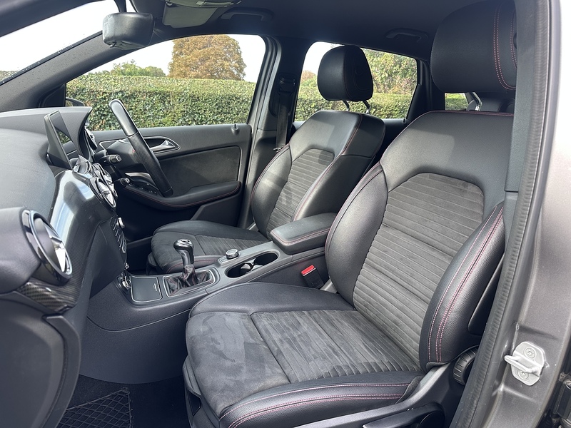 Mercedes-Benz B200d AMG Line MPV 2.1 Manual Diesel