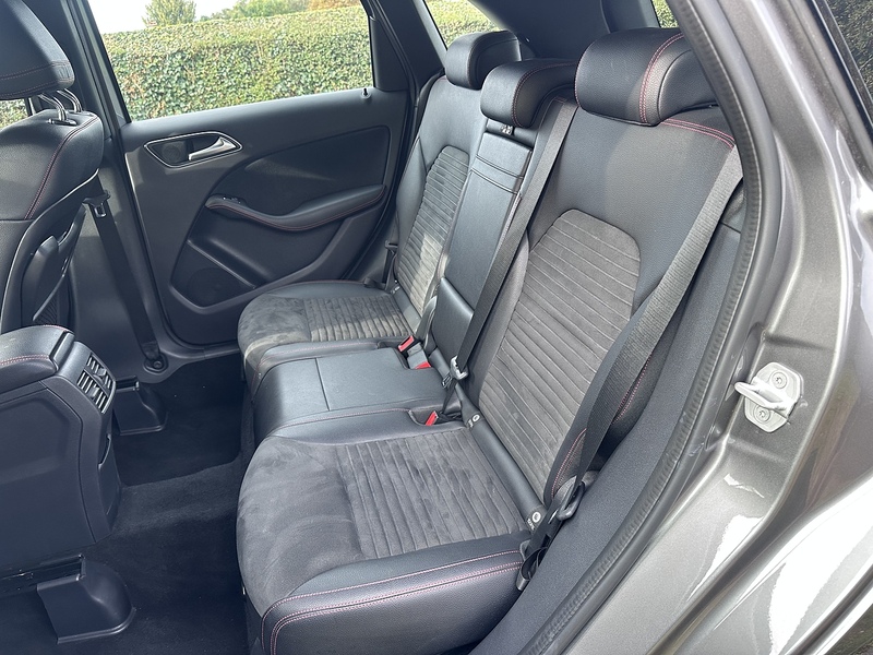 Mercedes-Benz B200d AMG Line MPV 2.1 Manual Diesel