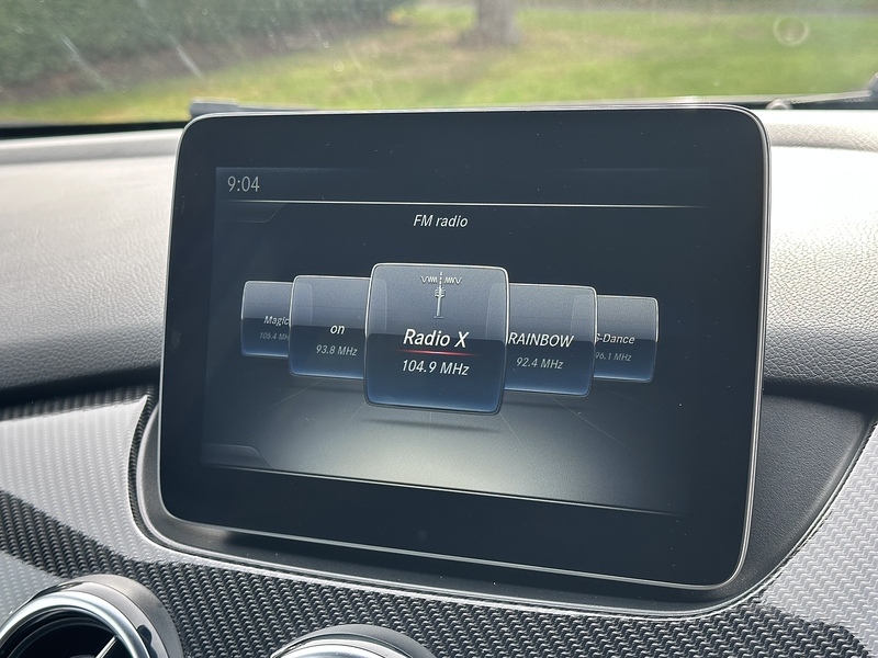 Mercedes-Benz B200d AMG Line MPV 2.1 Manual Diesel