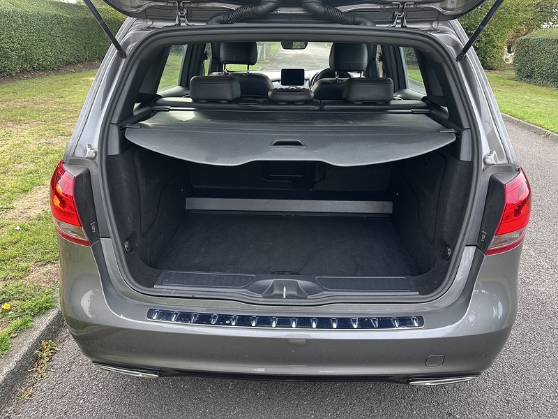 Mercedes-Benz B200d AMG Line MPV 2.1 Manual Diesel