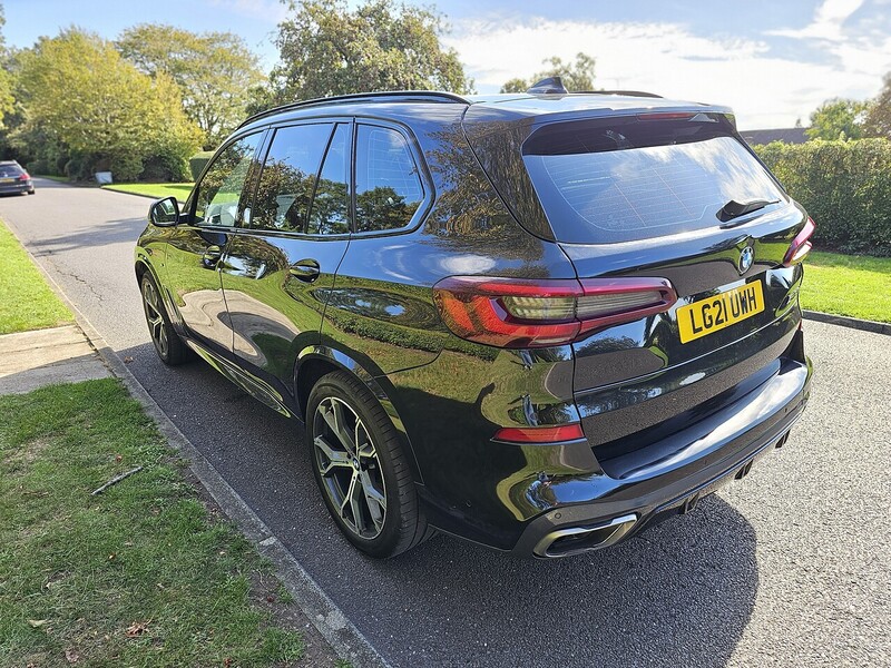 BMW M50i V8 SUV 4.4 Automatic Petrol