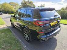BMW X5 M50i V8 