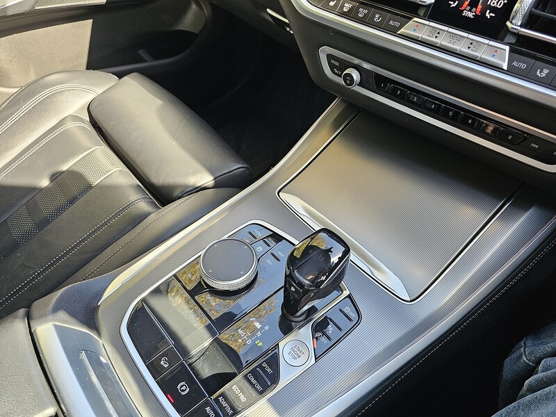 BMW M50i V8 SUV 4.4 Automatic Petrol