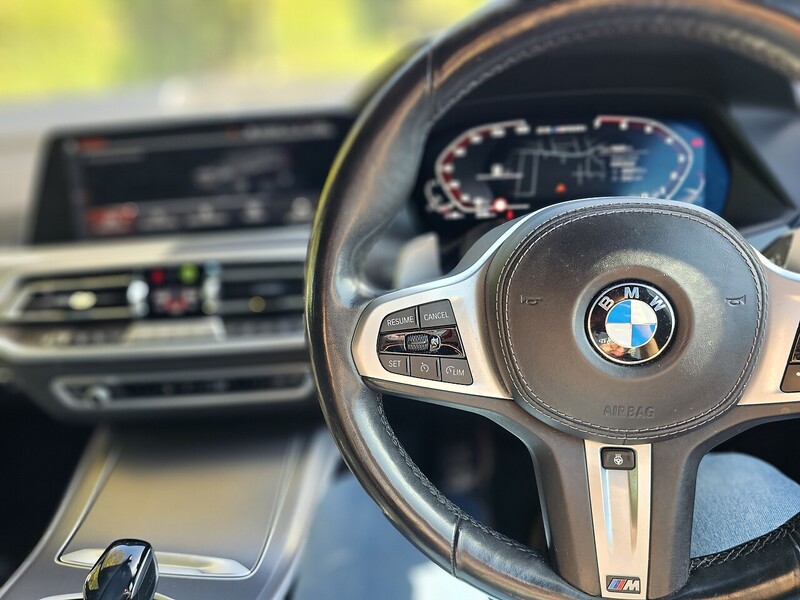 BMW M50i V8 SUV 4.4 Automatic Petrol