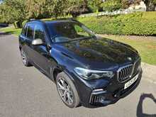 BMW X5 M50i V8 