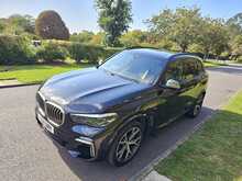 BMW X5 M50i V8 