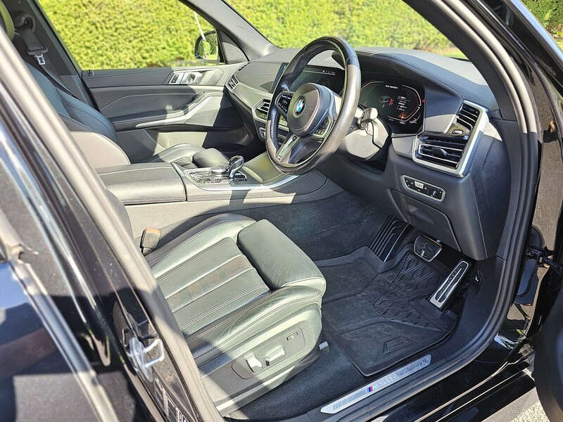 BMW M50i V8 SUV 4.4 Automatic Petrol