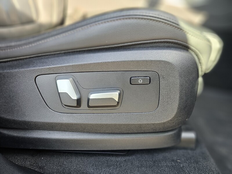 BMW M50i V8 SUV 4.4 Automatic Petrol