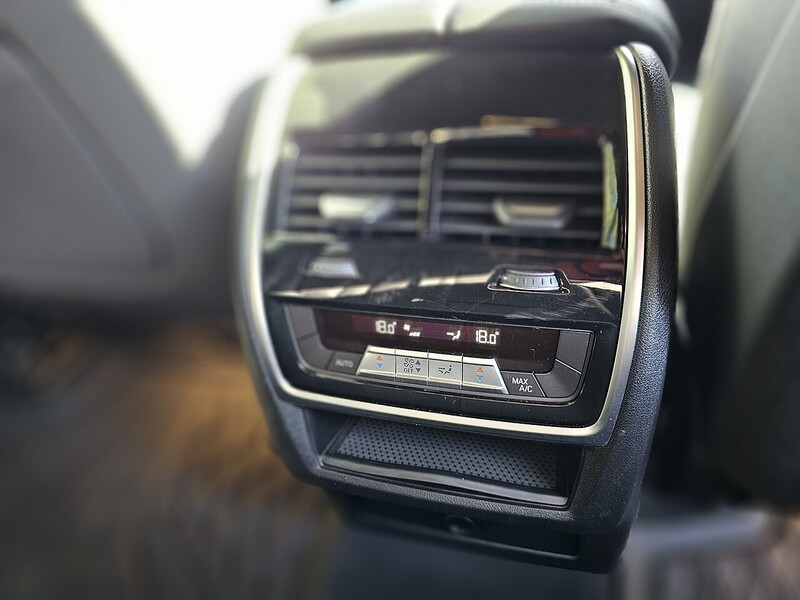 BMW M50i V8 SUV 4.4 Automatic Petrol