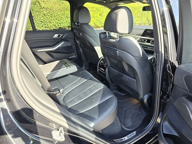 BMW M50i V8 SUV 4.4 Automatic Petrol