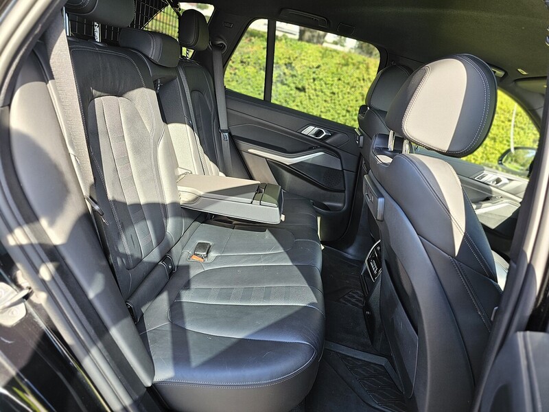 BMW M50i V8 SUV 4.4 Automatic Petrol