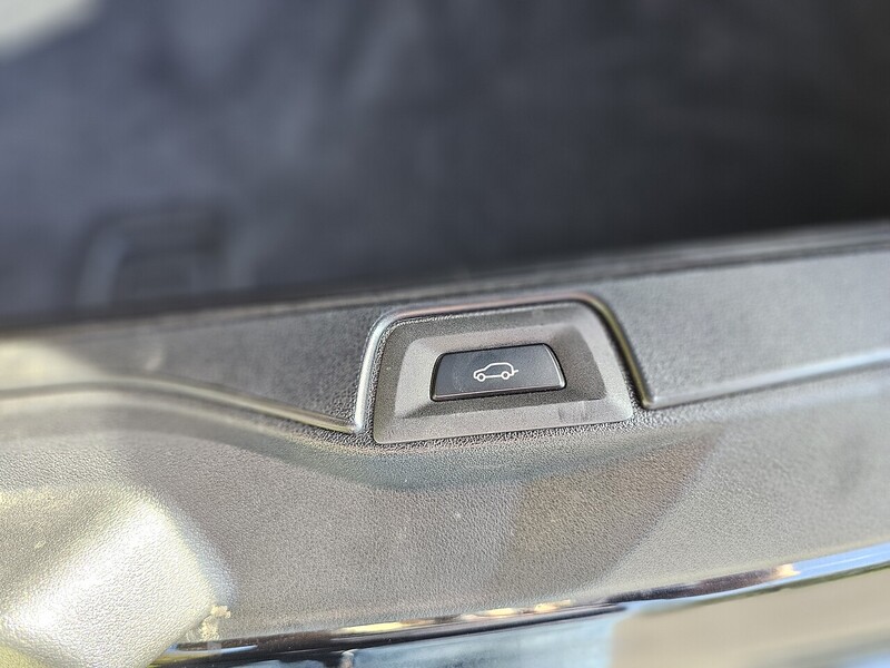 BMW M50i V8 SUV 4.4 Automatic Petrol