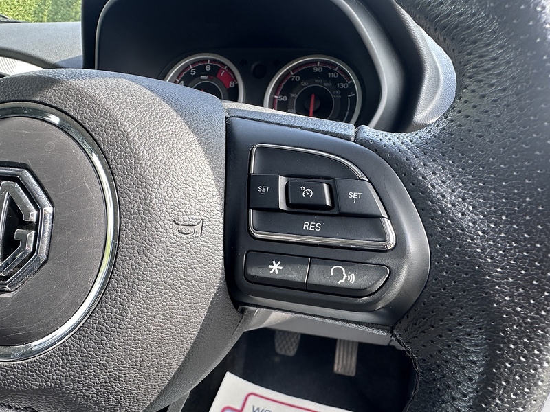 MG VTi-TECH Exclusive Nav Hatchback 1.5 Manual Petrol