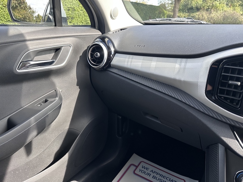 MG VTi-TECH Exclusive Nav Hatchback 1.5 Manual Petrol