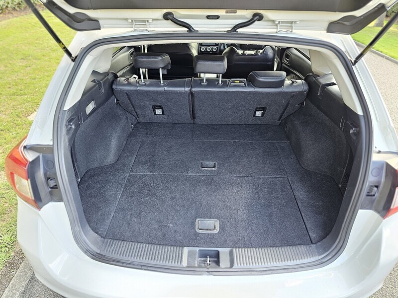 Subaru i GT Estate 1.6 Automatic Petrol