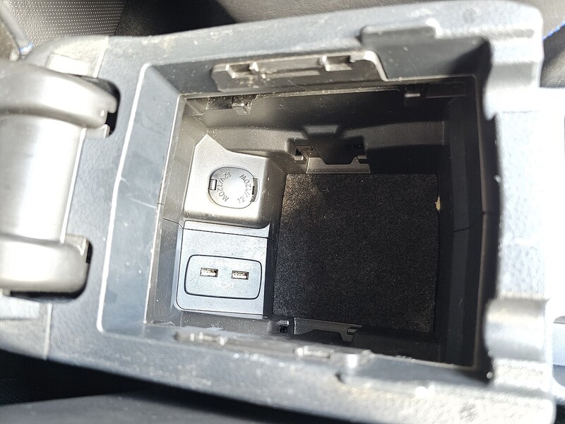 Subaru i GT Estate 1.6 Automatic Petrol