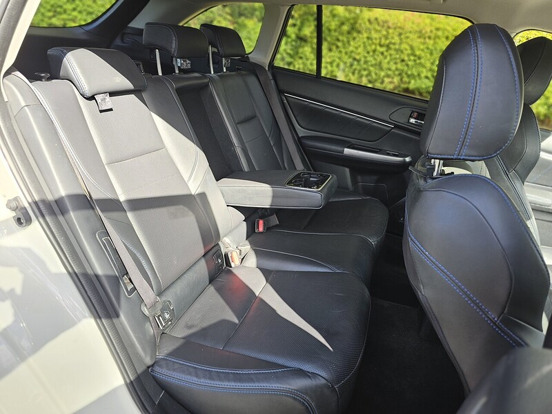 Subaru i GT Estate 1.6 Automatic Petrol