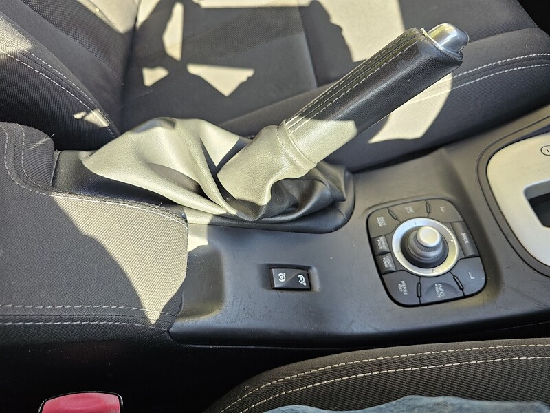 Renault 2.0 16V Dynamique TomTom Hatchback 5dr Petrol CVT Euro 5 (140 ps)