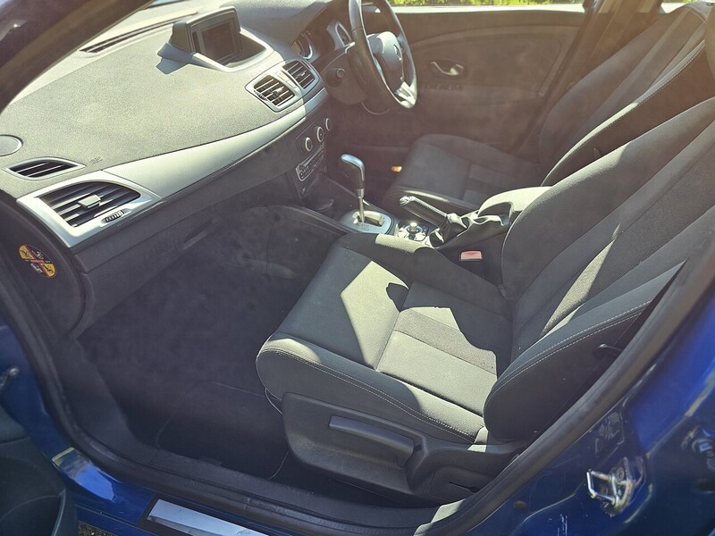 Renault 2.0 16V Dynamique TomTom Hatchback 5dr Petrol CVT Euro 5 (140 ps)