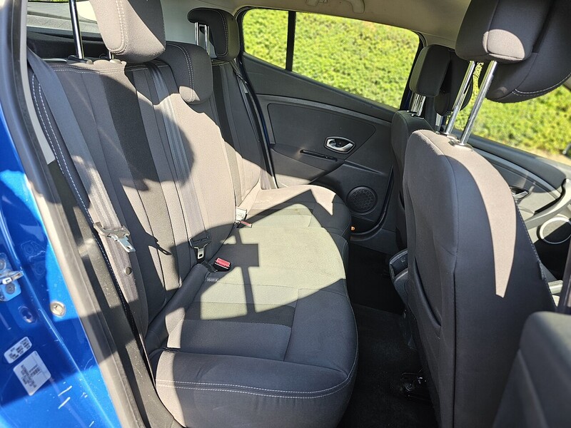 Renault 2.0 16V Dynamique TomTom Hatchback 5dr Petrol CVT Euro 5 (140 ps)