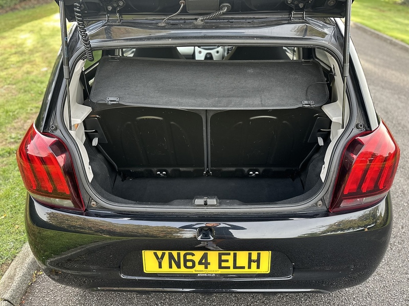 Peugeot VTi PureTech Allure Hatchback 1.2 Manual Petrol