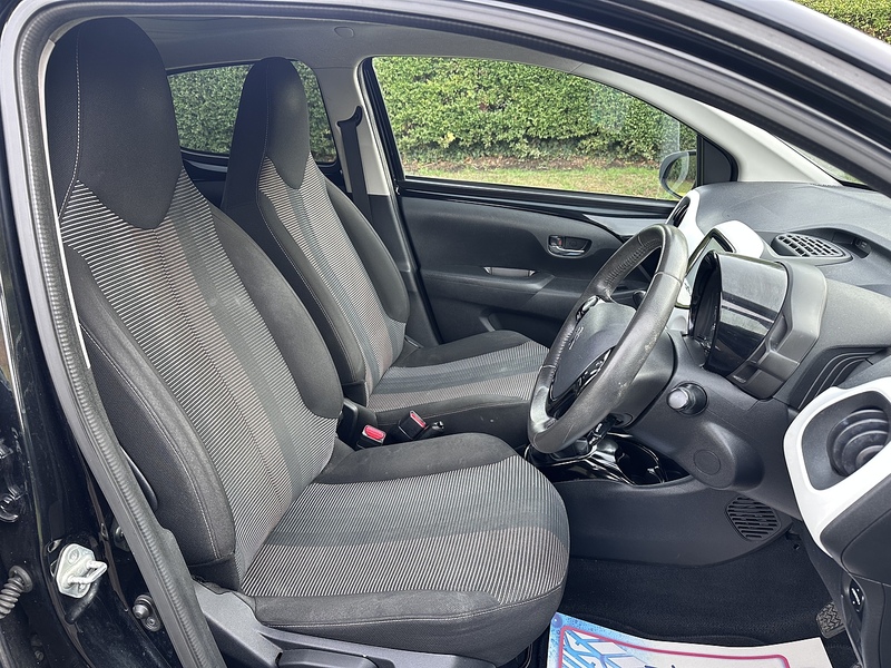 Peugeot VTi PureTech Allure Hatchback 1.2 Manual Petrol