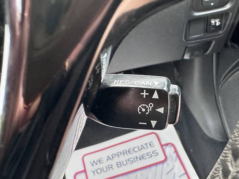 Peugeot VTi PureTech Allure Hatchback 1.2 Manual Petrol