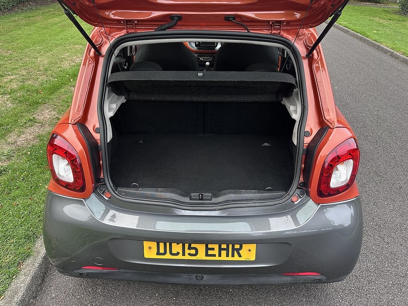 Smart Edition 1 Hatchback 1.0 Manual Petrol