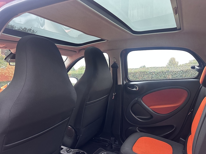 Smart Edition 1 Hatchback 1.0 Manual Petrol