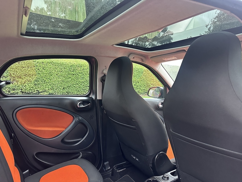 Smart Edition 1 Hatchback 1.0 Manual Petrol