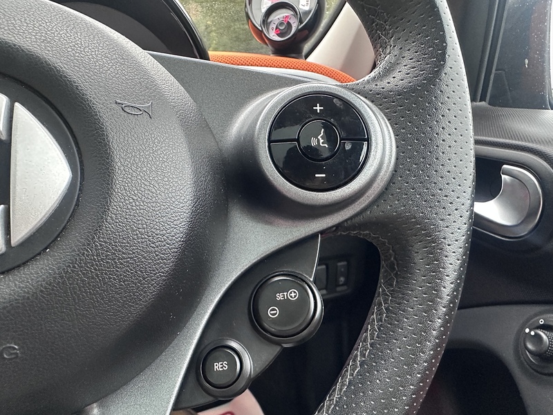 Smart Edition 1 Hatchback 1.0 Manual Petrol