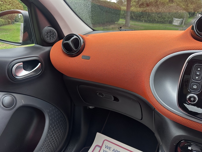 Smart Edition 1 Hatchback 1.0 Manual Petrol