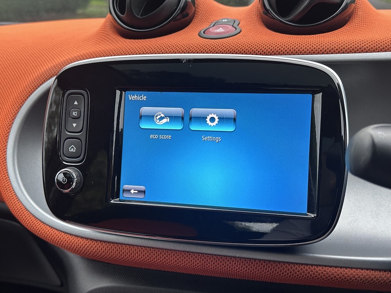 Smart Edition 1 Hatchback 1.0 Manual Petrol