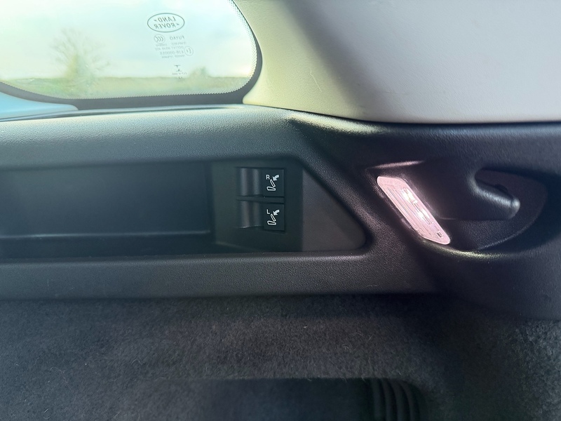 Land Rover 2.0 eD4 SE SUV 5dr Diesel Manual Euro 6 (s/s) (5 Seat) (150 ps)