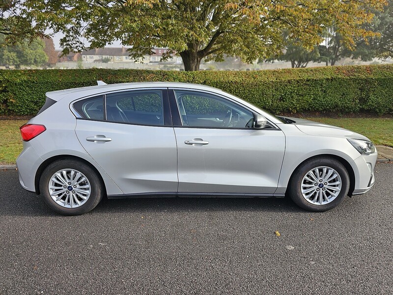 Ford 1.0T EcoBoost Titanium Hatchback 5dr Petrol Manual Euro 6 (s/s) (125 ps)