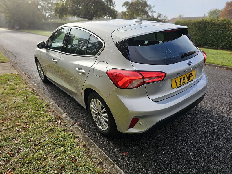 Ford 1.0T EcoBoost Titanium Hatchback 5dr Petrol Manual Euro 6 (s/s) (125 ps)